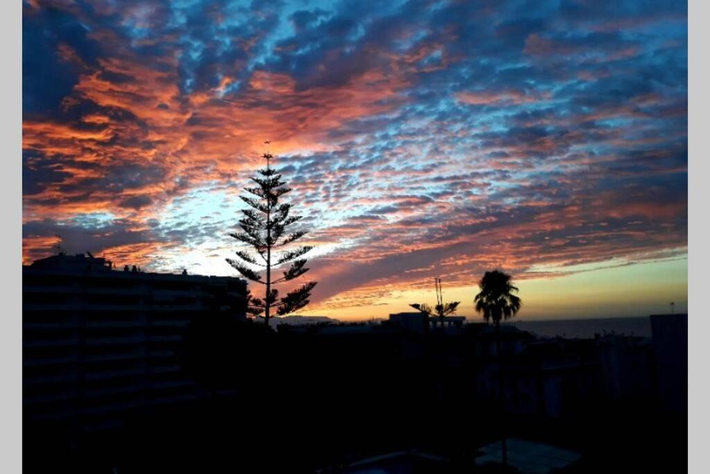 Carihuela Palace Torremolinos Luaran gambar